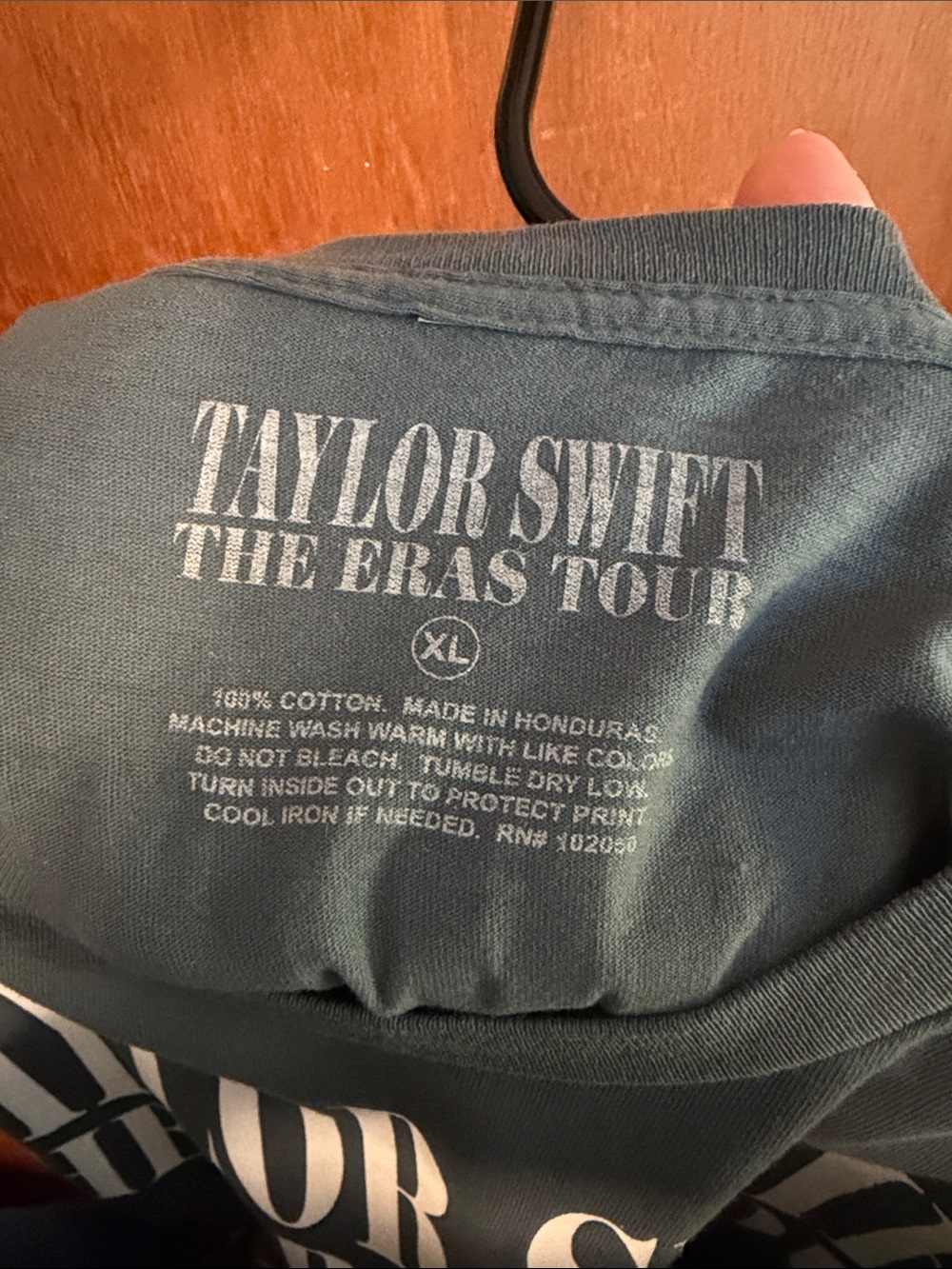 Taylor Swift 1989 The Eras Tour Graphic Tee - Picture 3 of 3